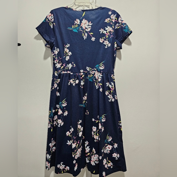 Button Floral Dress with Pockets, Large - Picture 5 of 7